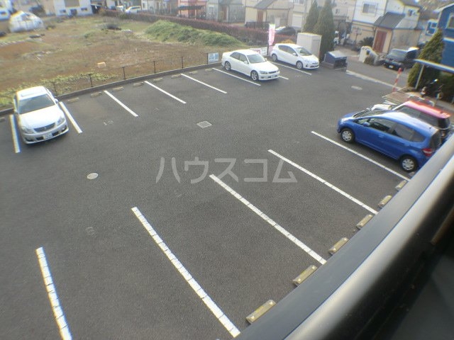23/30 駐車場