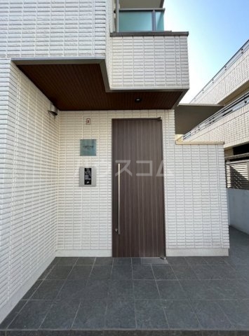 2/5 エントランス