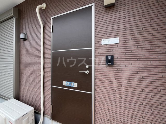 23/30 エントランス