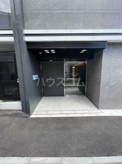 16/22 エントランス