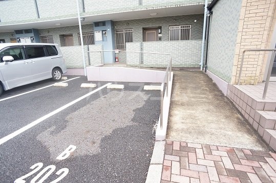 18/20 駐車場