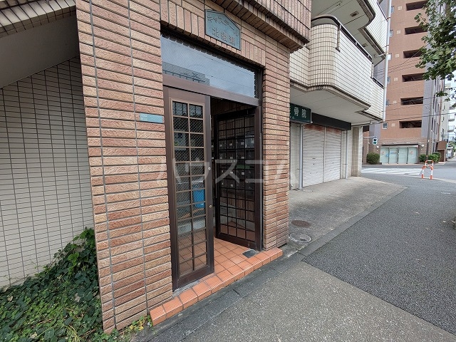 29/30 エントランス