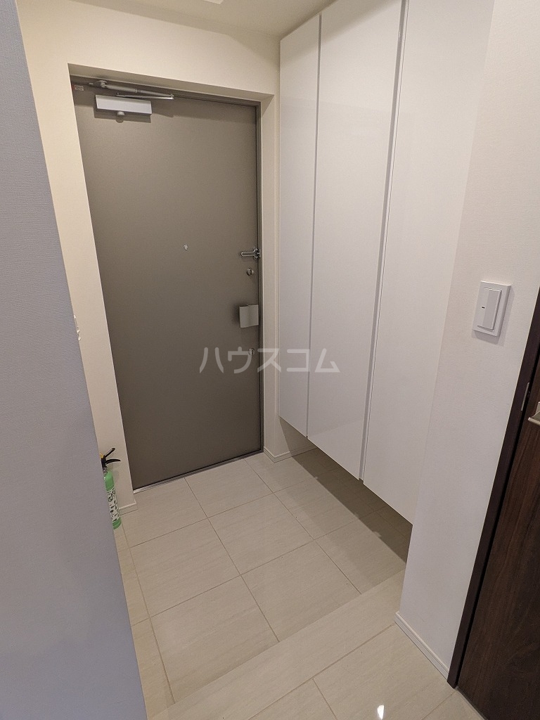 13/30 玄関