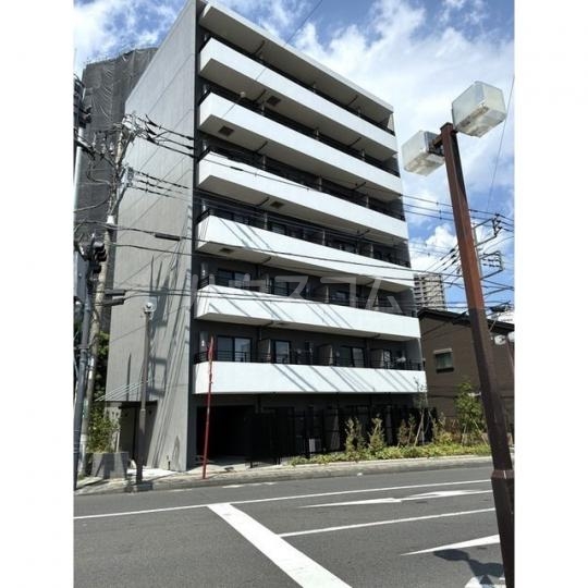 23/26 エントランス