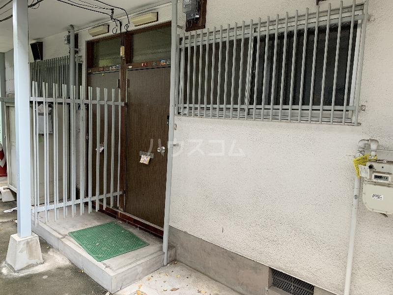 19/28 エントランス