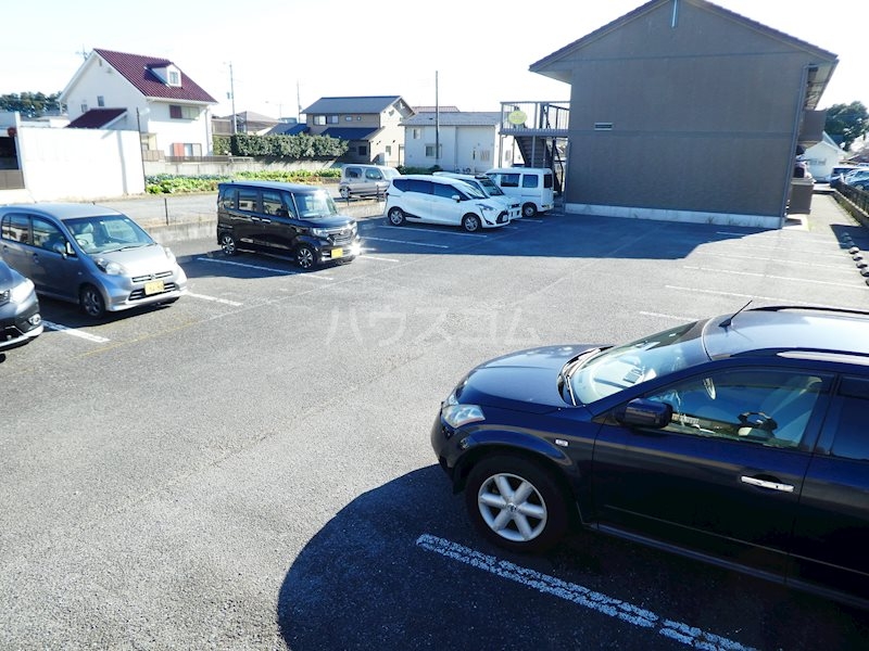 14/17 駐車場