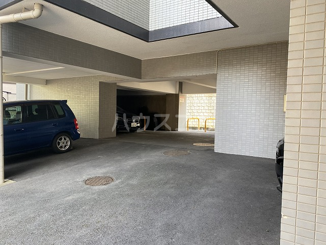 22/30 駐車場