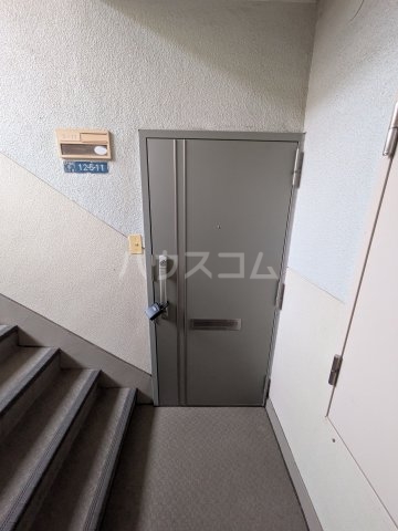 17/30 玄関