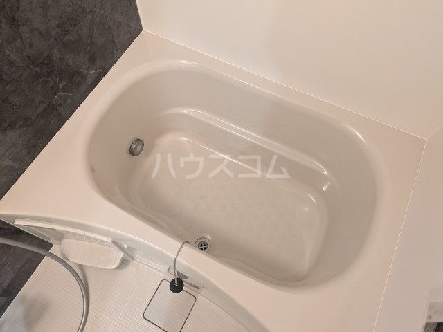 13/30 浴室