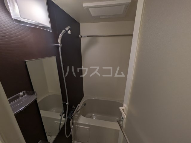 13/30 浴室