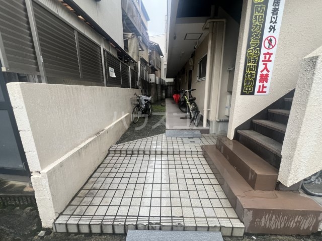 3/4 エントランス