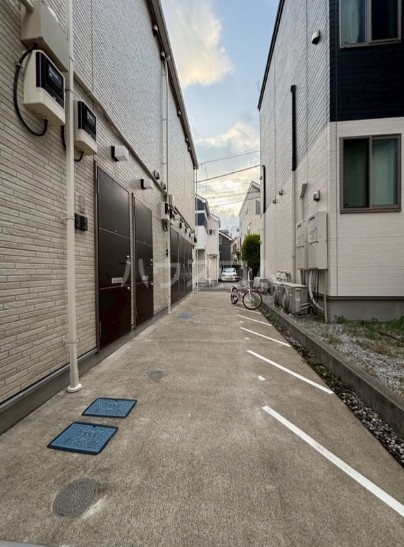 18/18 駐車場