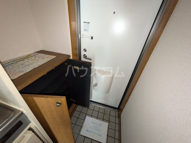 14/30 玄関