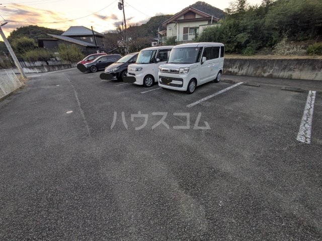 21/25 駐車場