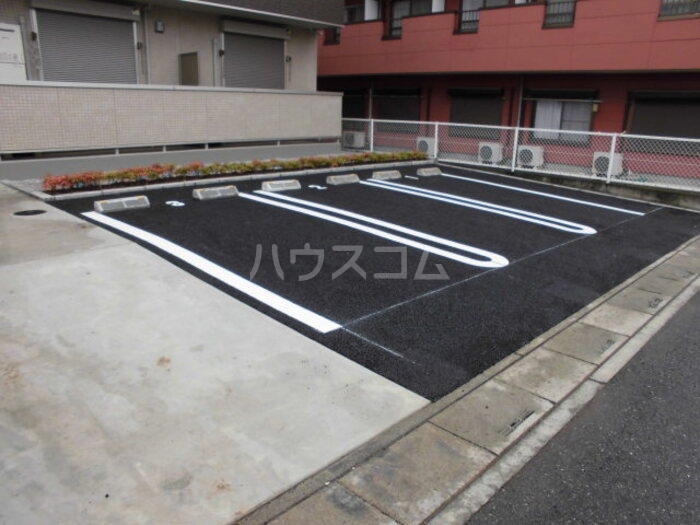 22/30 駐車場