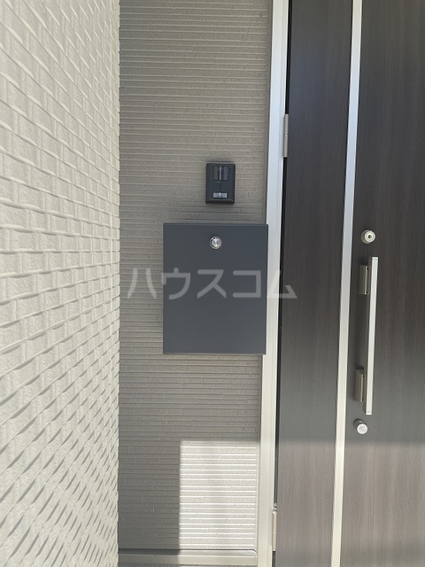 18/21 エントランス
