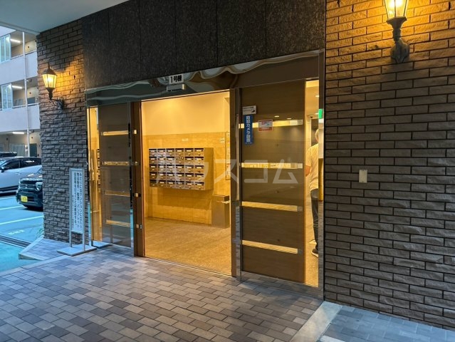 29/30 エントランス