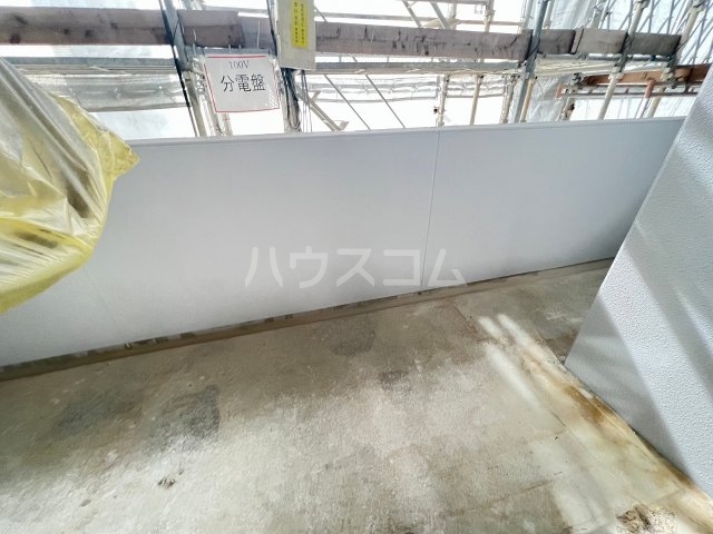 18/25 バルコニー