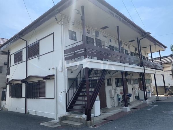 13/15 エントランス