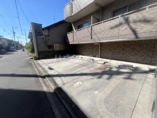 2/8 駐車場