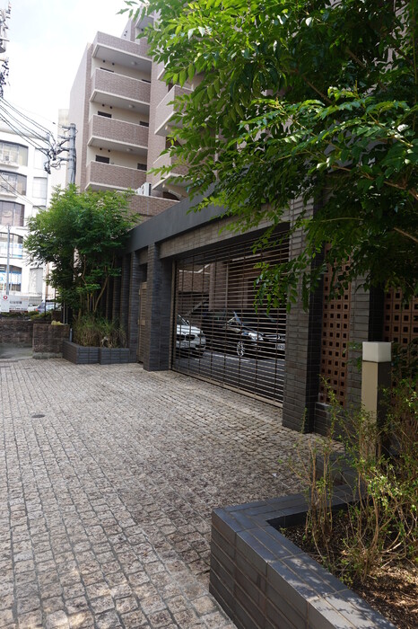 20/20 駐車場