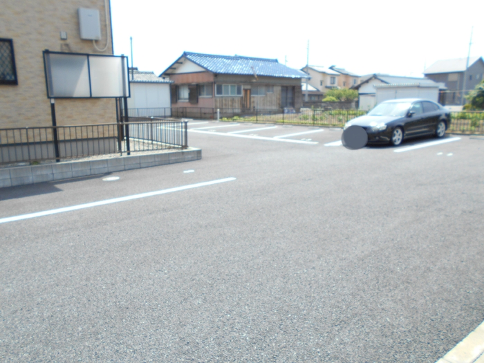 19/28 駐車場