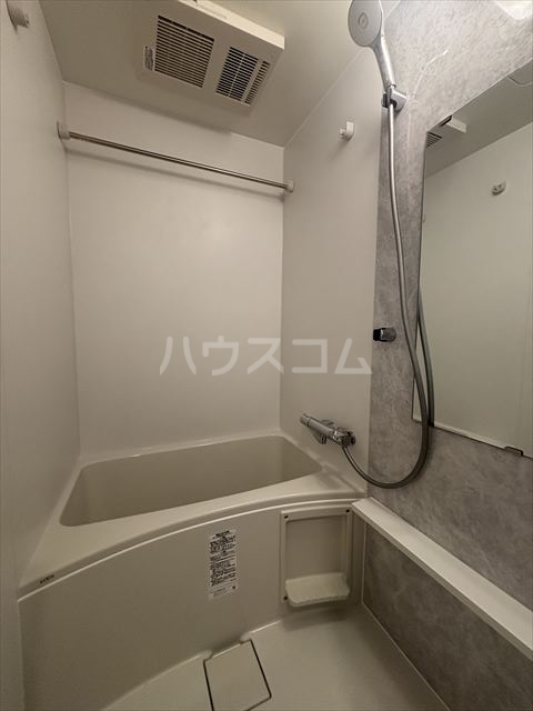 13/30 浴室