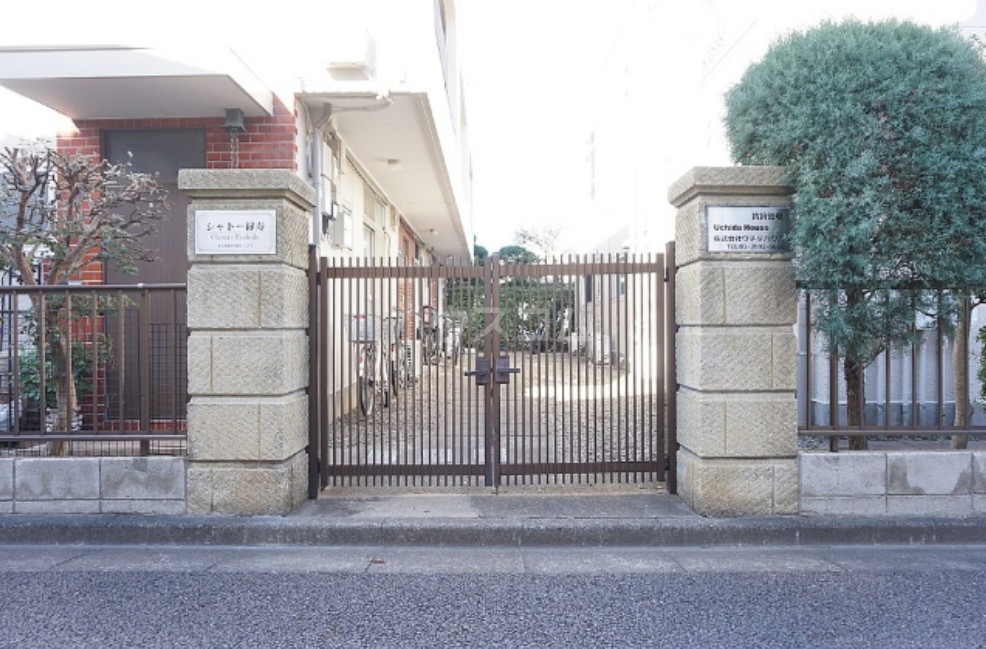 15/26 エントランス