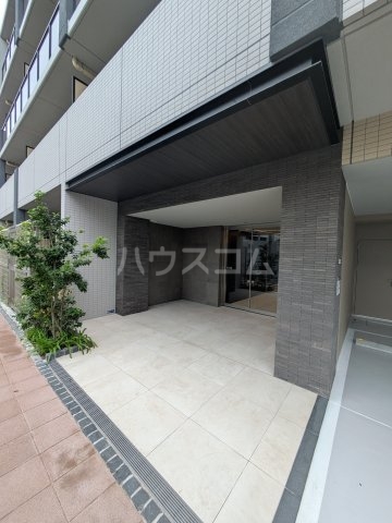 25/29 エントランス