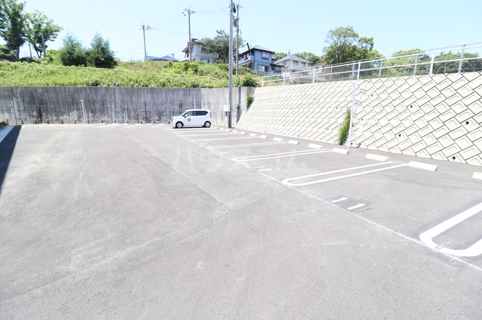 16/20 駐車場