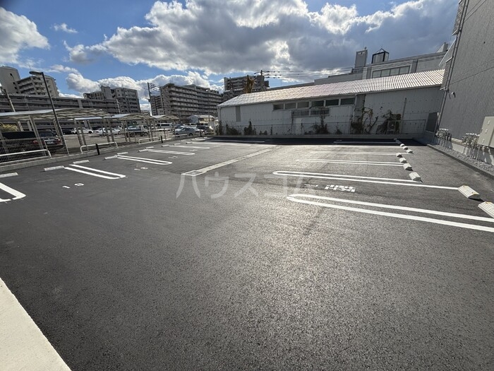 14/18 駐車場