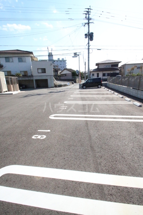 14/18 駐車場