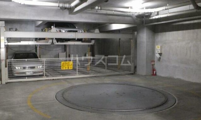 14/15 駐車場