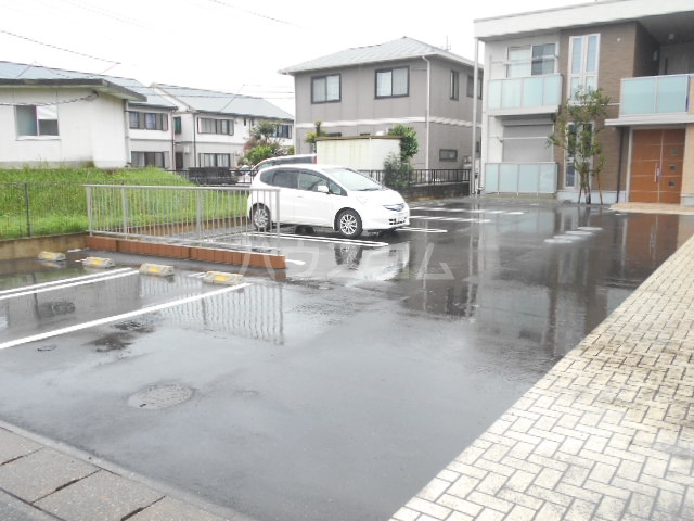 28/30 駐車場