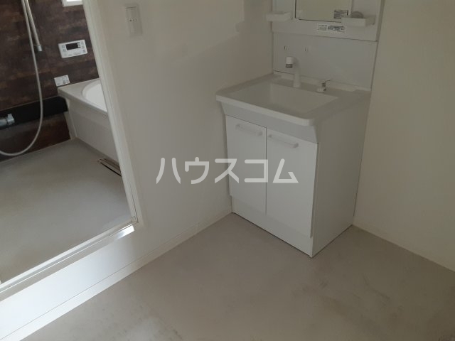 13/30 洗面