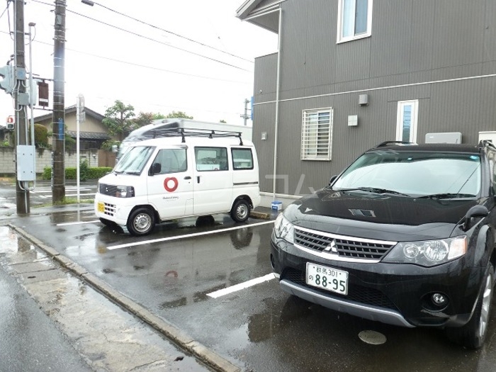 17/27 駐車場