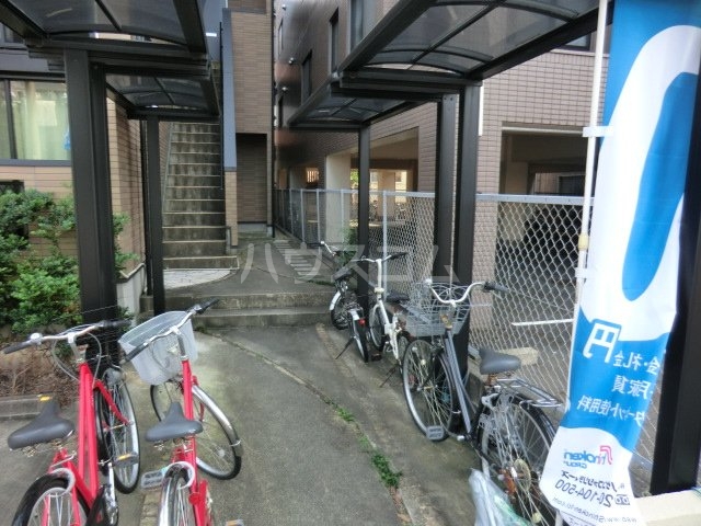 13/21 エントランス