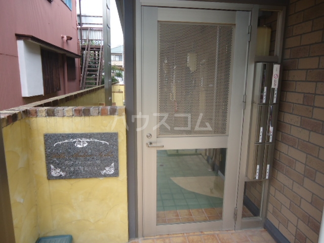 20/28 エントランス