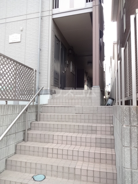 29/30 エントランス