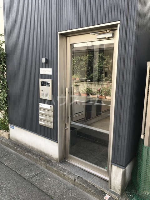 17/28 エントランス