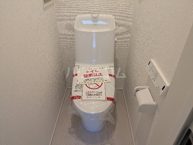 16/27 トイレ