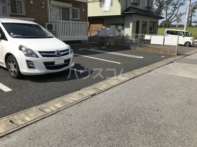 21/22 駐車場