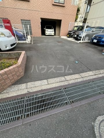 28/30 駐車場