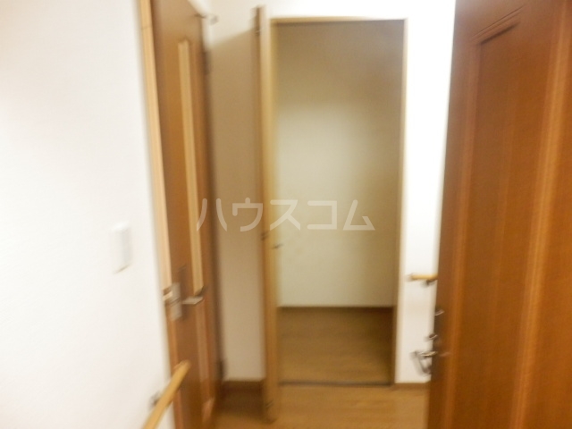 21/23 エントランス
