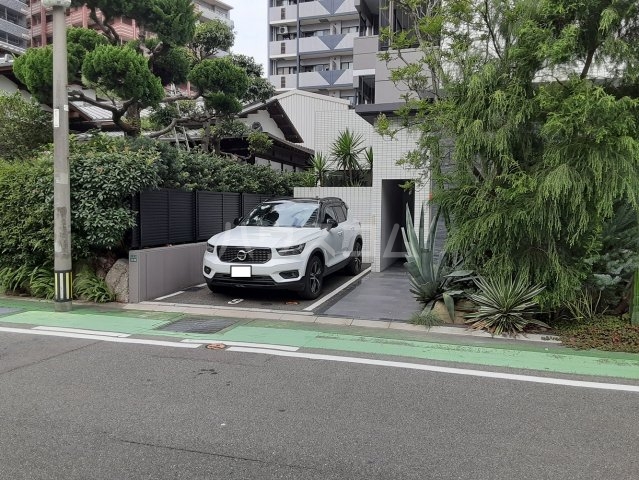 26/30 駐車場