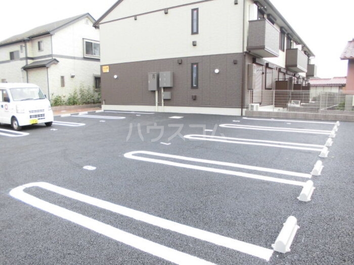 20/23 駐車場