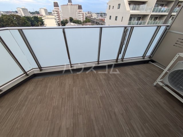21/30 バルコニー