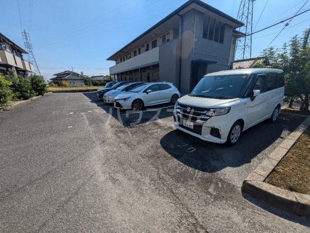 26/30 駐車場