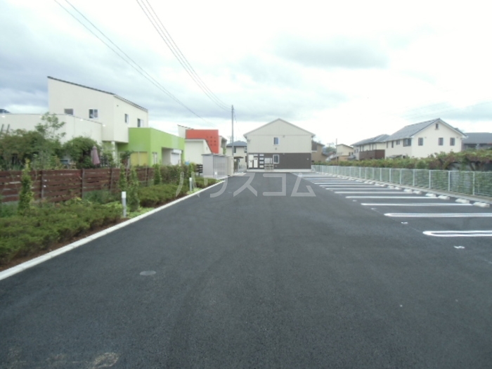 2/5 駐車場