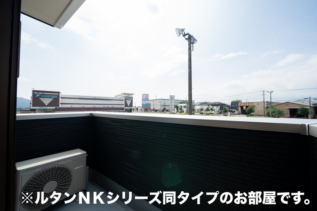 13/20 バルコニー